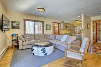 B&B Grand Lake - Spacious Rocky Mountain Cabin with Hot Tub and Deck! - Bed and Breakfast Grand Lake