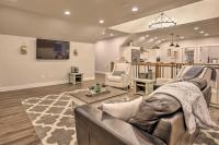 Chic Farmhouse with Creek in Heart of Wine Country! - Ferienwohnung