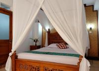 Double or Twin Room with Terrace