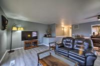 Lakefront and Trailside Escape with Private Dock and Deck - B&B Bella Vista