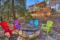 B&B Hayesville - Sunny Hayesville Bungalow Less Than 1 Mi to Chatuge Lake! - Bed and Breakfast Hayesville