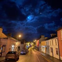 Lady Charlotte's Loft - B&B Schull