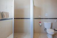 Standard Twin Room with Private Bathroom