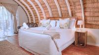 Upstairs Suite with Lake View