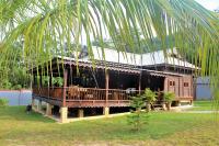 Bungalow with Garden View