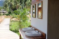 Palayan Paradise Huts - Bed and Breakfast