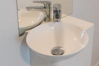 Eenpersoonskamer met Gedeelde Badkamer en Toilet 