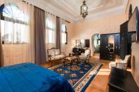 Suite mit Kingsize-Bett mit Whirlpool