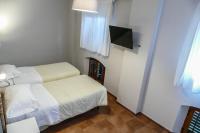 Zweibettzimmer mit eigenem Bad