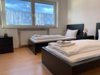SAD141 - Helle Monteurwohnung mit Balkon in Schwandorf - B&B Schwandorf in Bayern