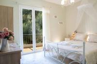 Thea Family Apartment 2 - B&B Yénion