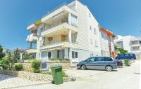 Beautiful vacation apartment Ivana in Novalja - Bed and Breakfast Novalja