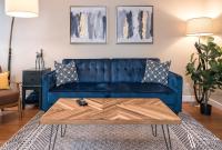 Rustic Modern 2 Bed 2 Bath with Lakeview Pool and Hot Tub - B&B Invermere