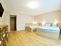 Familienzimmer mit Balkon