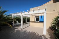 Belle villa climatisée, wifi, 3 chambres grande terrasse vue réserve naturelle dans résidence sécurisée avec piscine commune 800m de la mer Un vrai Havre de Paix LRCS107 - Ferienwohnung