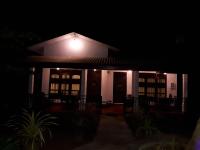 Sigiri Hibiscus Villa - Bed and Breakfast Sigiriya