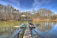 Large Lavonia Home with Party Dock on Lake Hartwell! - B&B Lavonia