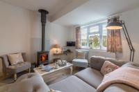 Miss Fishers - B&B