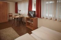 Studio (2 Adults) - Ground Floor