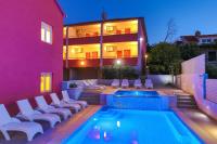 Apartments Stina & Villa Ina - B&B Seget Vranjica