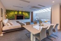 Junior Suite B