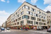 Sleek and Spacious 3 BR Apartment in City Centre - B&B