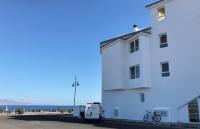 MY OCEAN HOME - Breathtaking location, Steps to the ocean, Spacious sea view, Fully Equipped and Well-Furnished with Private Entrance and High-Speed Fiber Optic Internet - Chambres d'hôtes Corralejo