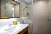 Quadruple Room with Private Bathroom