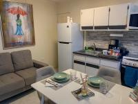 Homey Escape with Patio Access and FREE laundry - Bed and Breakfast Ponce