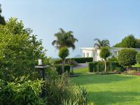 Tropical Avocado Orchard Escape Ohauiti - B&B Ohauiti