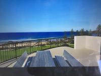 Absolute Beachfront Penthouse with Exclusive Rooftop - Chambres d’hôtes Alexandra Headland