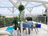 海の見える高台にあるテラス付きハウス!! 家族旅行に最適!! - Bed and Breakfast Yokinosato