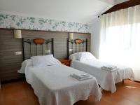 Twin Room with Private Bathroom