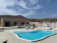 Villa Beltramo Santorini 2 bedroom private pool villa - B&B