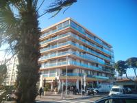 Studio F1 vue mer a 30m des plages - B&B Cagnes-sur-Mer