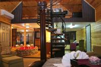 Lover's Loft - B&B Gatlinburg