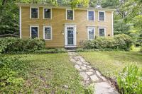 Historic Huntington Home - Walk to Westfield River - Bed and Breakfast