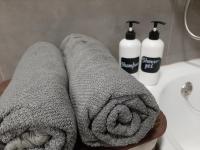 Relax Point Apartment - Bed and Breakfast Irpin