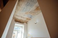 One-Bedroom Apartment with City View