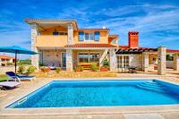 Charming villa Oliva with 4 bedrooms near the wonderful village of Fazana - Bed and Breakfast