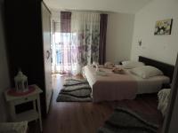 One- Bedroom Apartment with Balcony and Sea View