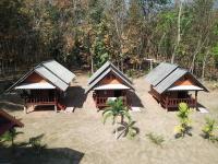 Mr Bao Homestay & Bungalows - B&B Chian Yai