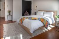 Billy Penn Studio with Outstanding Views, CONTACTLESS CHECK-IN - B&B Philadelphia