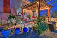 2 Mi to Oaklawn Casino Home with Peaceful Yard! - Chambres d’hôtes Hot Springs