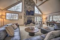Mountaintop Wintergreen Resort Home with Deck, Views - Ferienwohnung