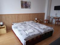 Chambre Quadruple avec Douche
