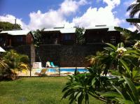 Les Bungalows les Vanilliers, Sud Sauvage avec piscine - B&B Saint-Joseph