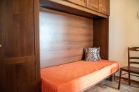 One-Bedroom Apartment with Sofa Bed