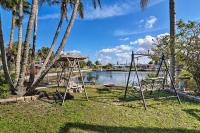 Walk to Gulf Home with Boat Dock in Hudson! - Bed and Breakfast
