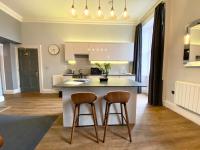 B&B Leeds - The Waterhouse at Claremont Apartments - Bed and Breakfast Leeds